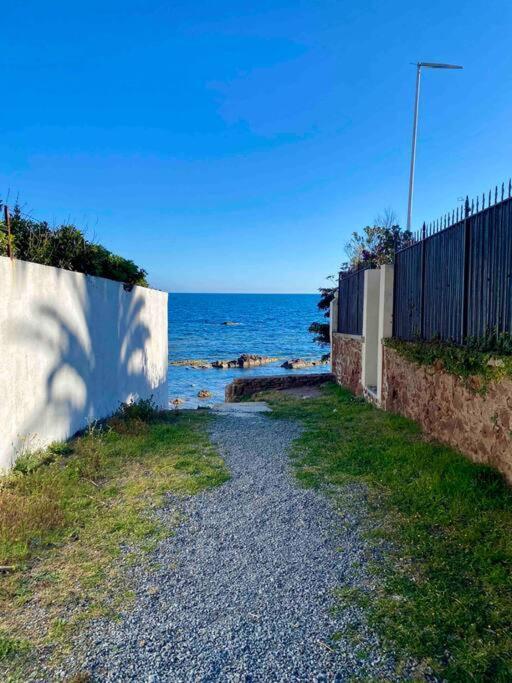 Studio Bord De Mer Boulouris A Saint Raphael Exteriör bild